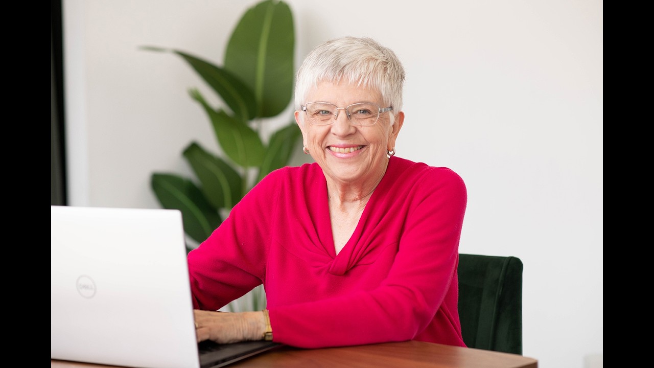 How to Use ChatGPT For LinkedIn Without Losing Your Voice - Presenter Joyce Feustel
