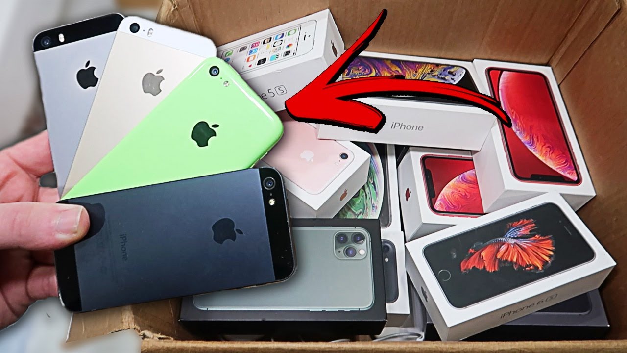 I WENT BACK TO THE ABANDONED APPLE STORE DUMPSTER!! FOUND IPHONES AND MORE!! 