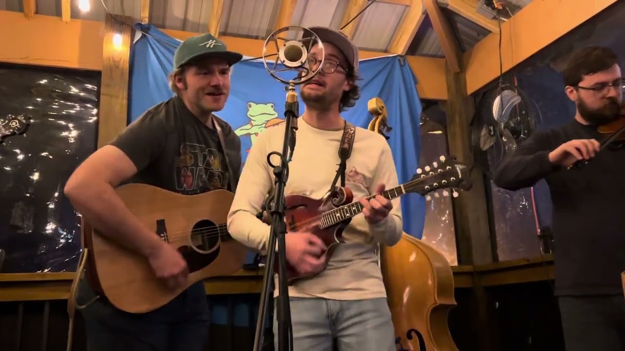 4-4-24 Mashgrass  at Rolling Oven  Versailles, KY.