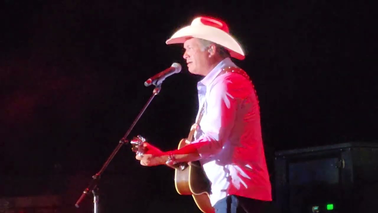 Tracy Byrd - Watermelon Crawl - Belvidere, IL - 8-12-23