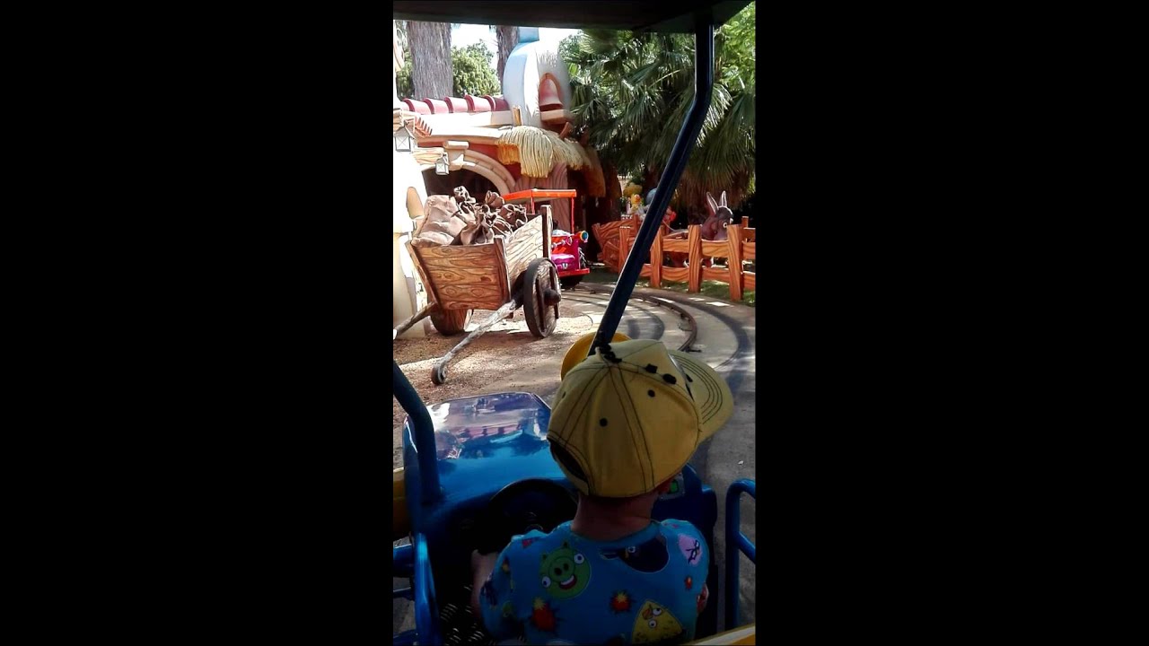 La Granja de Elmo (boerderij Elmo's) portaventura 2015