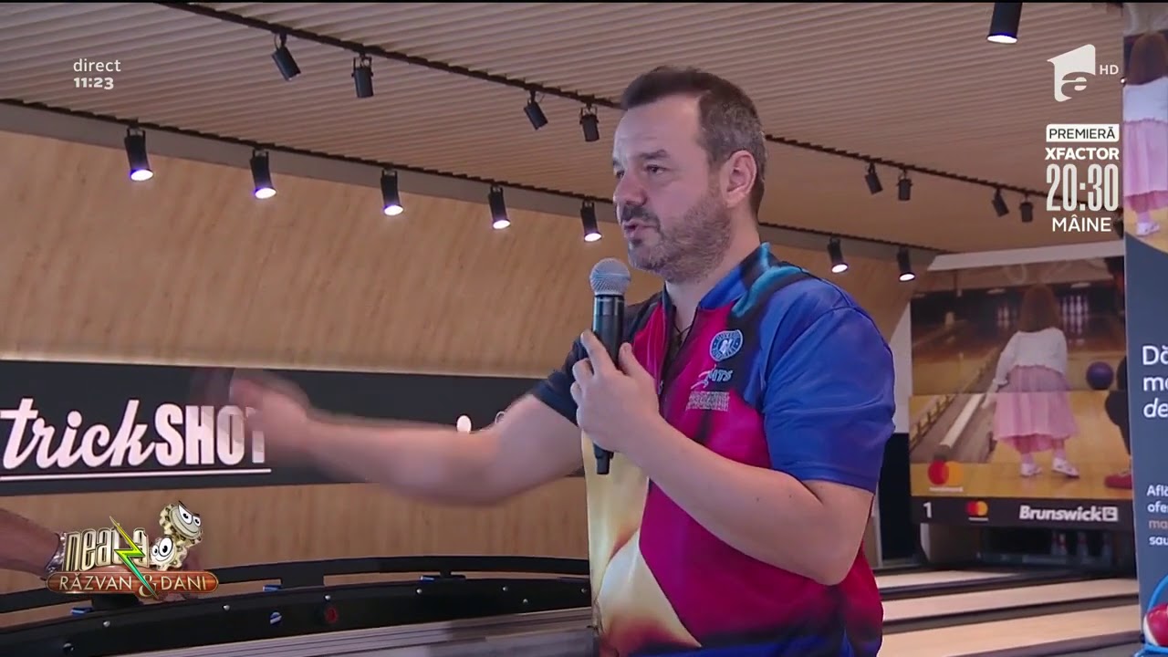 Vrei să mergi la bowling? Uite cum trebuie să arunci bila să nu te faci de râs!