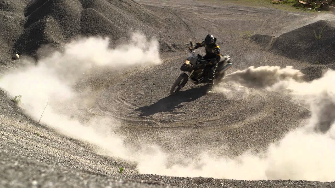 F 800 GS: on and off-road have never been so close together.