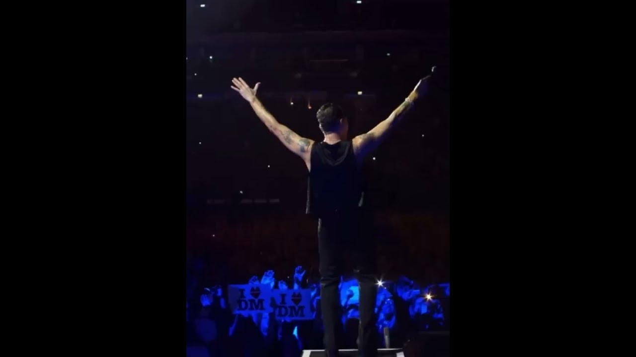 ENJOY THE SILENCE - DEPECHE MODE (Live in Berlin)