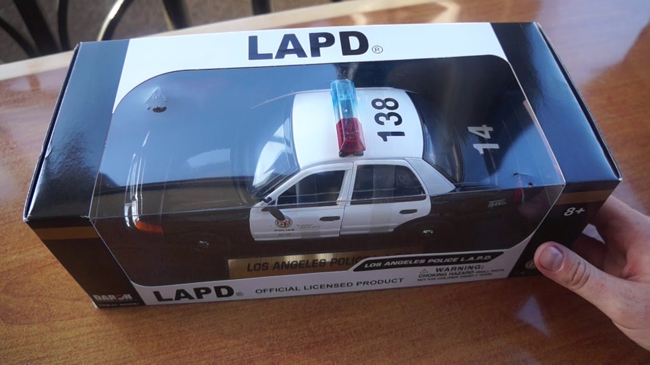 Unboxing LAPD 2000s era Ford Crown Victoria