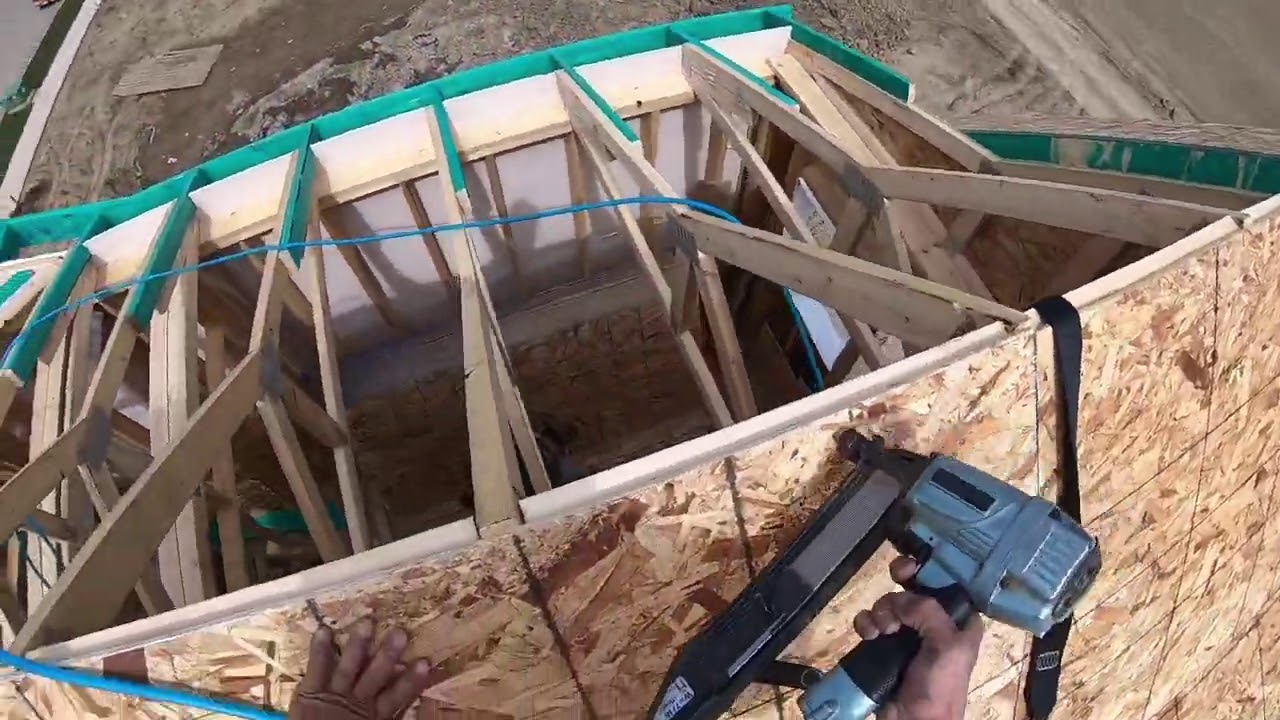 Season 5 . Finishing the roof