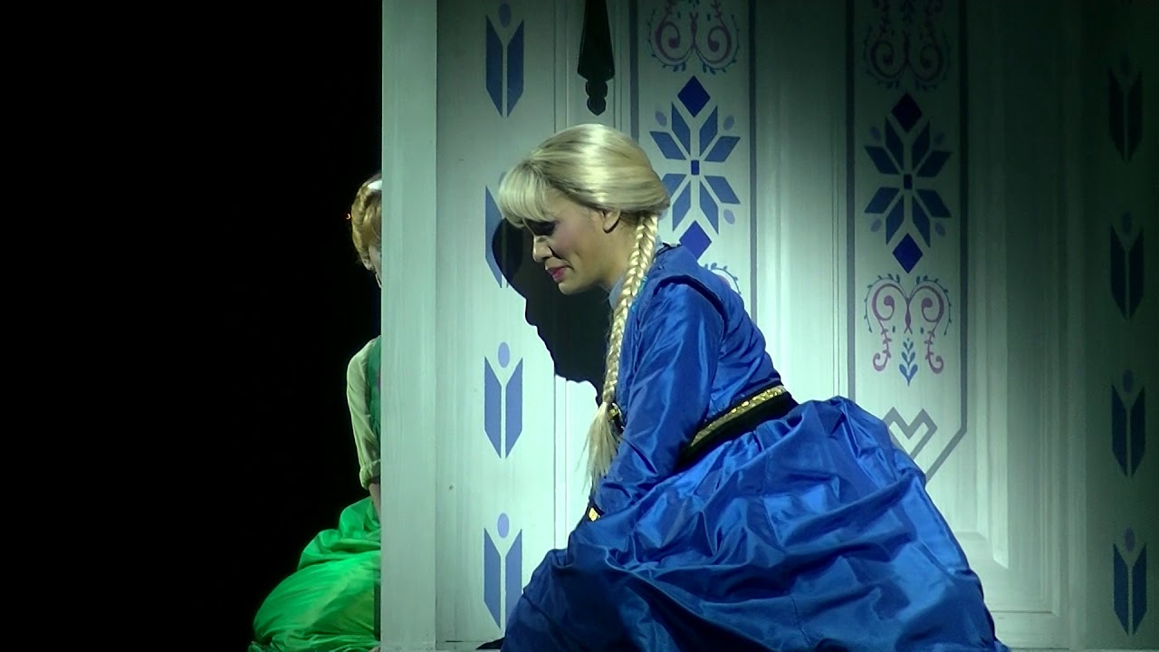 Disney Frozen Show California Adventure November 2018