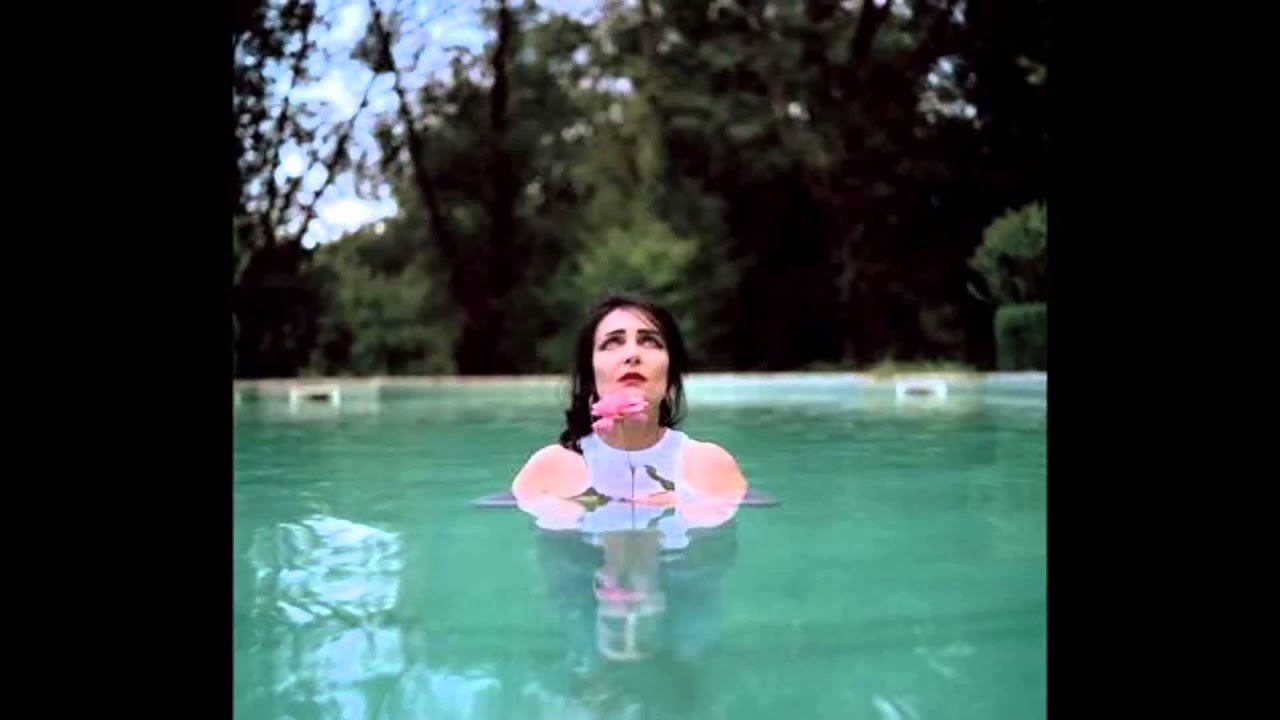 Siouxsie and The Banshees - Into The Light