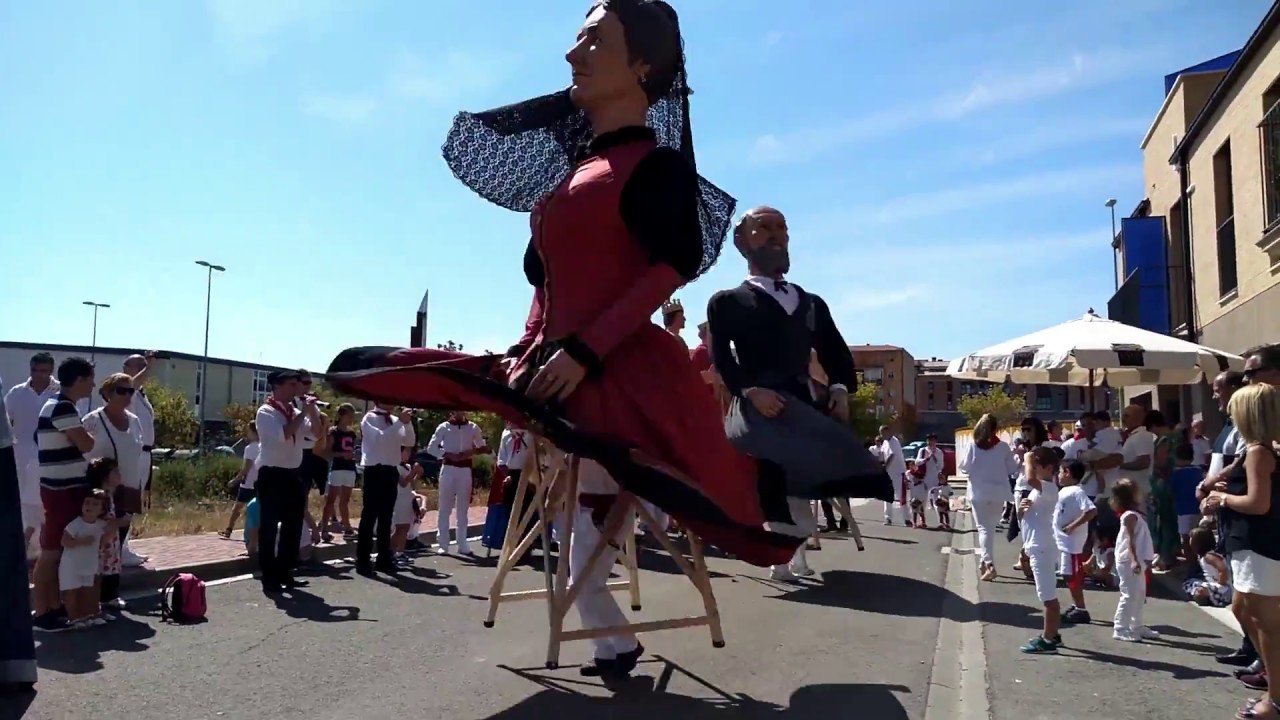 Gigantes de Asier Marco - Vals (en Olite)