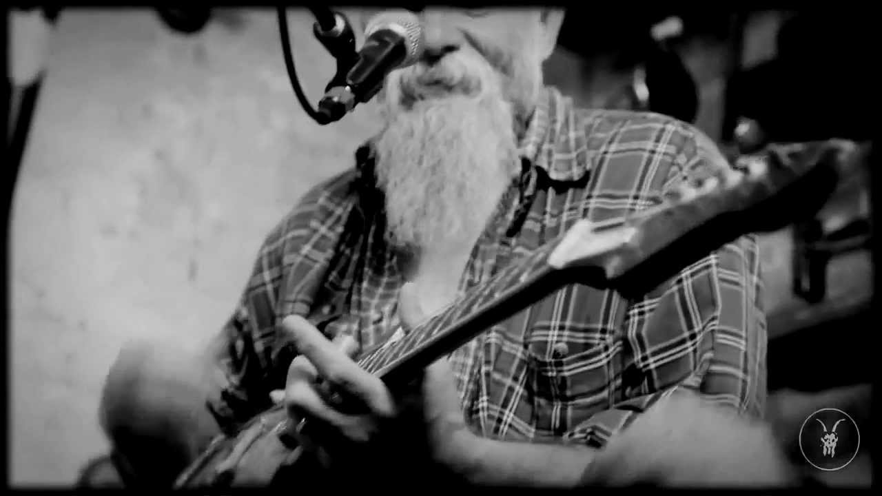 Seasick Steve  Back In The Dog House  -