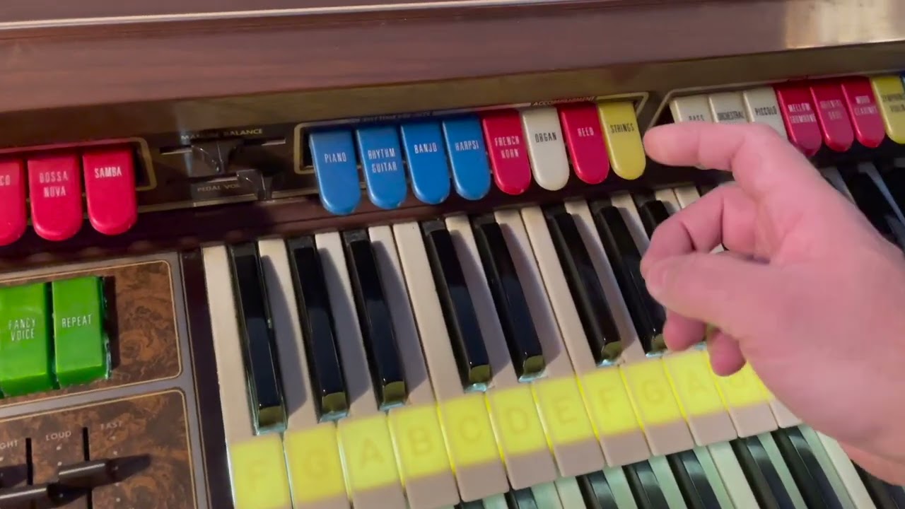 Thomas Playmate Organ, модель 1324, 70-е годы, демонстрационный модуль фильтра Fancy Voice Crybab...