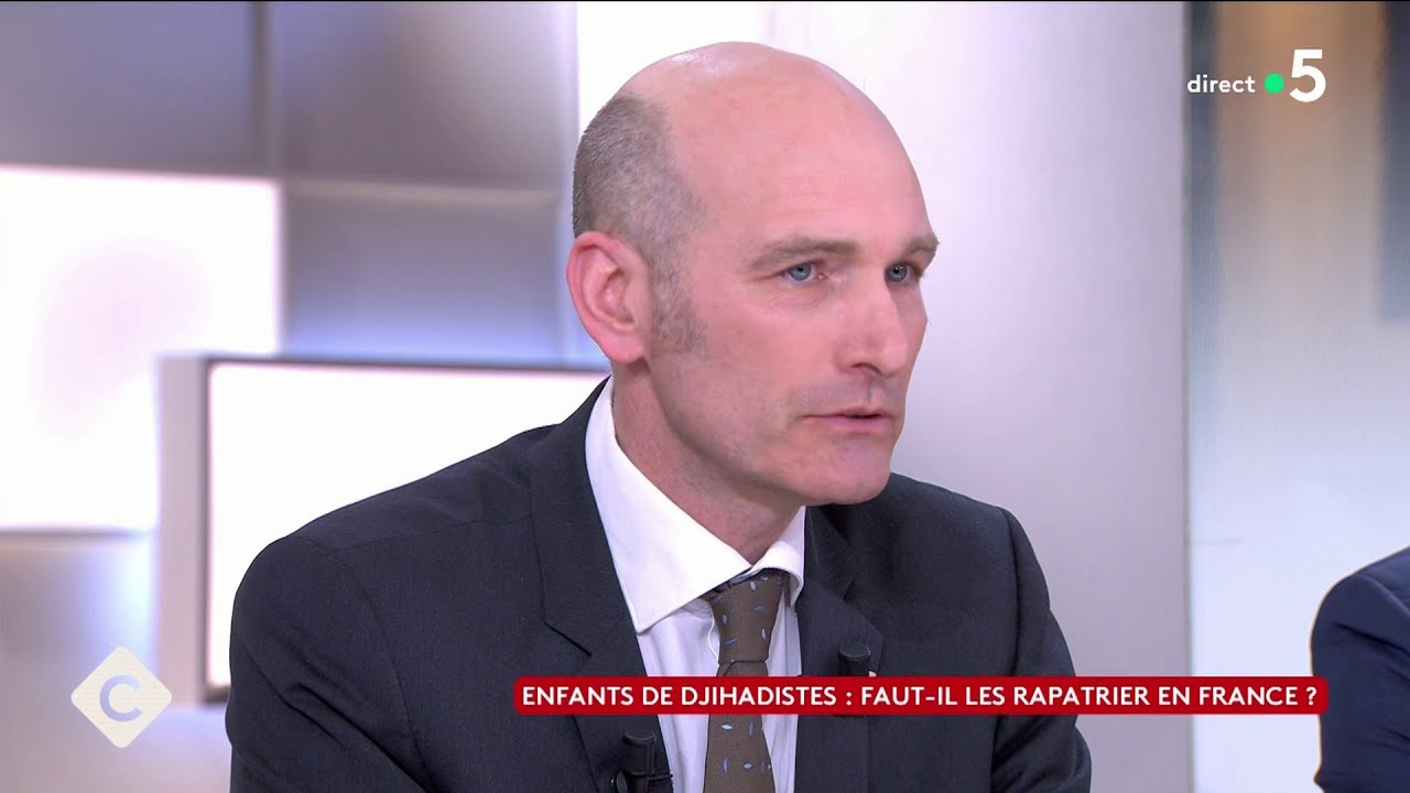 Quatre anciens otages français face à leurs tortionnaires - C à Vous