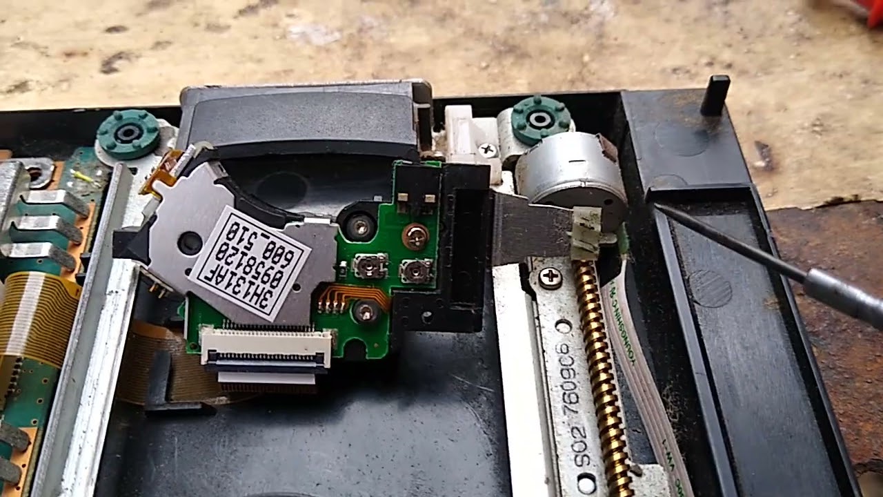 Calibrar  Láser de Ps2, sin quitar ningún Flex, y desarmando lo menos posible...