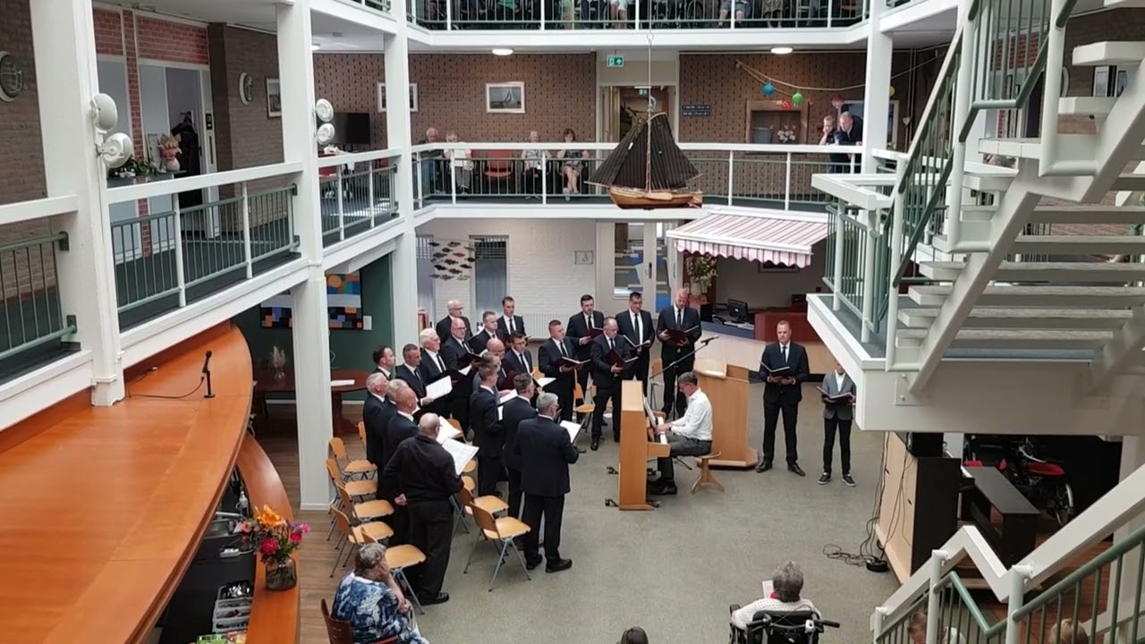 Urker mannenkoor Siloam zingt geweldige psalmen in het bejaardenhuis 🙏🙌❤ 03-06-2023