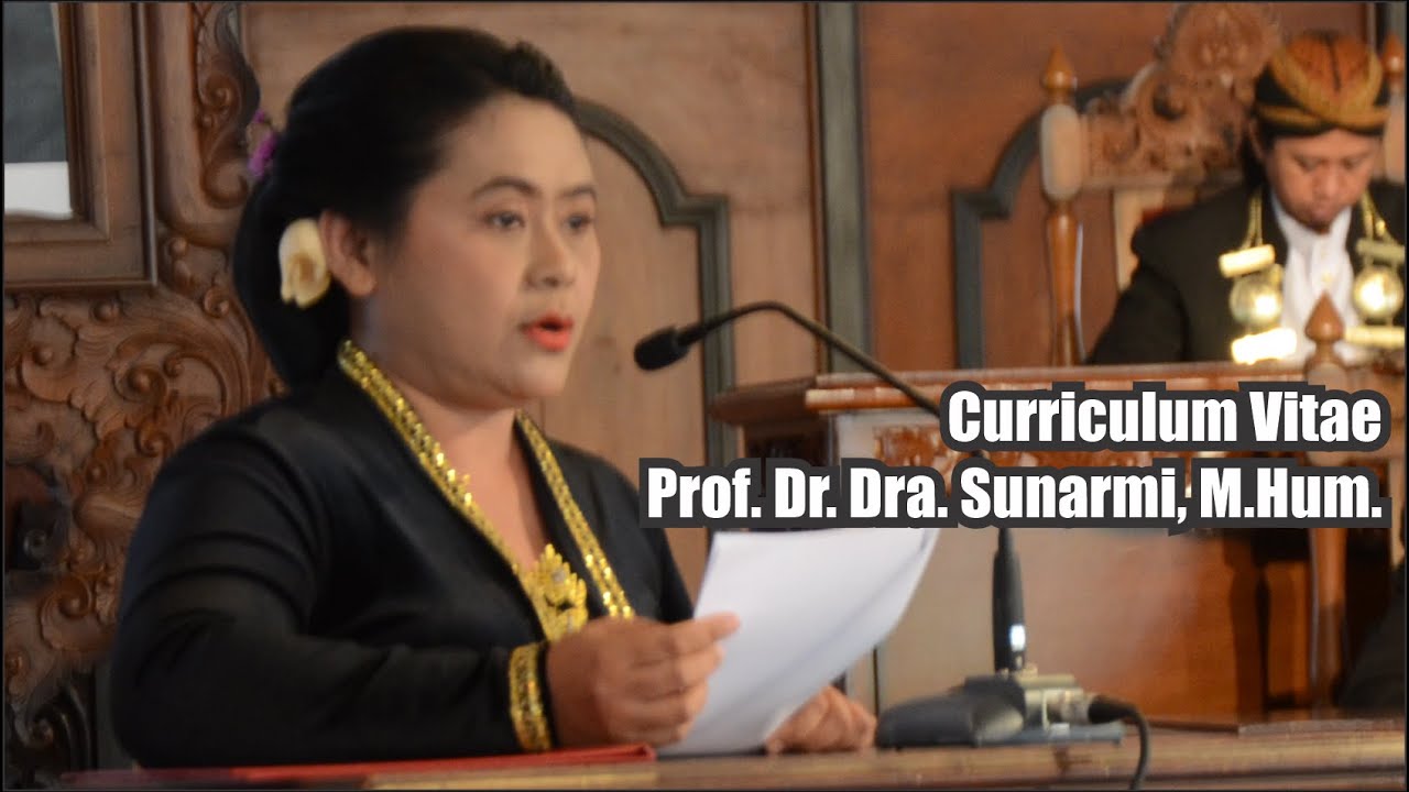 Pembacaan Curriculum Vitae Prof. Dr. Dra. Sunarmi, M.Hum.