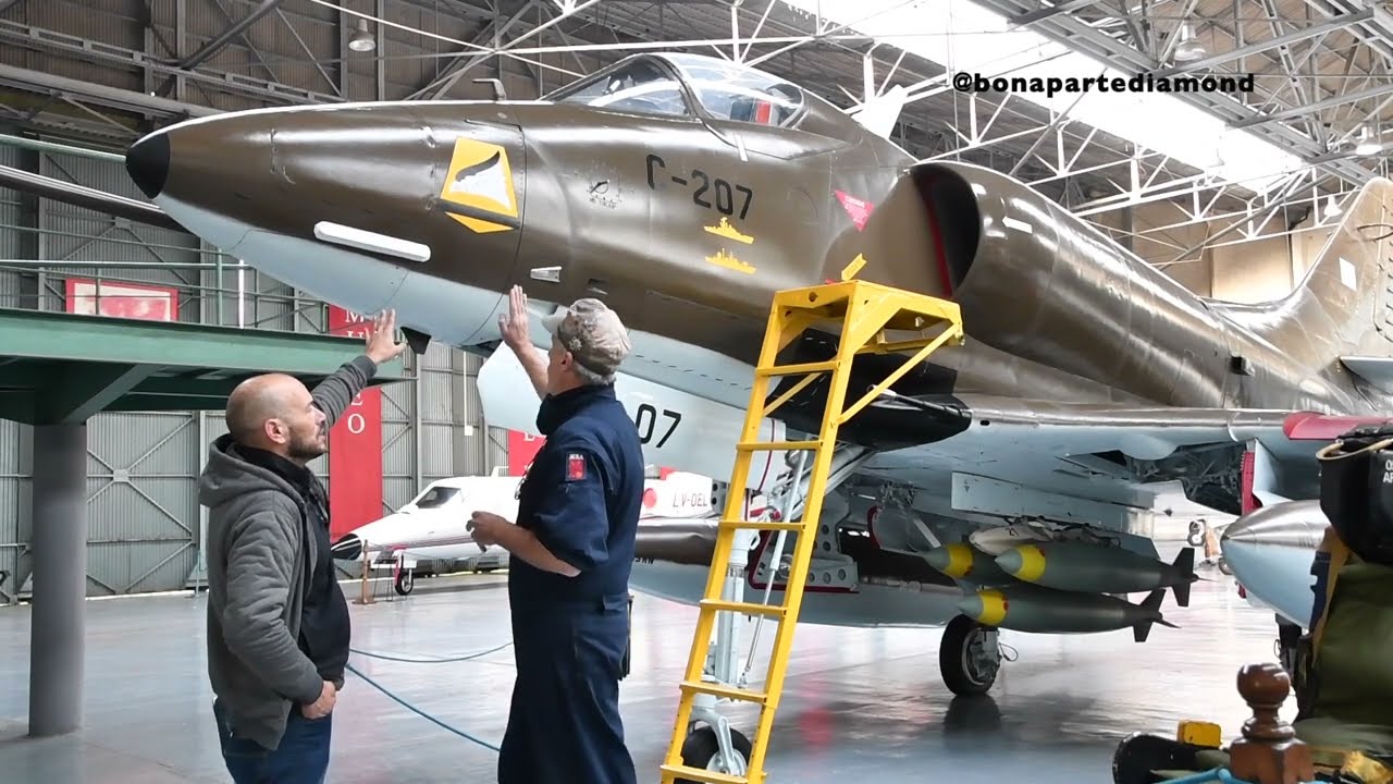 La historia del avión A-4B Skyhawk durante la Guerra de Malvinas.