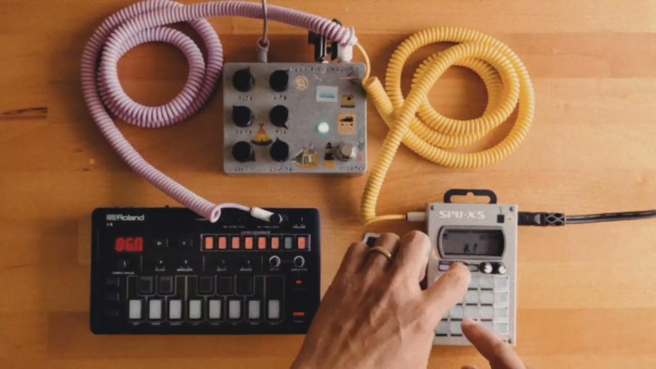 Lofi trip hop with Aira J6,  PO-133 and Shallow Water pedal