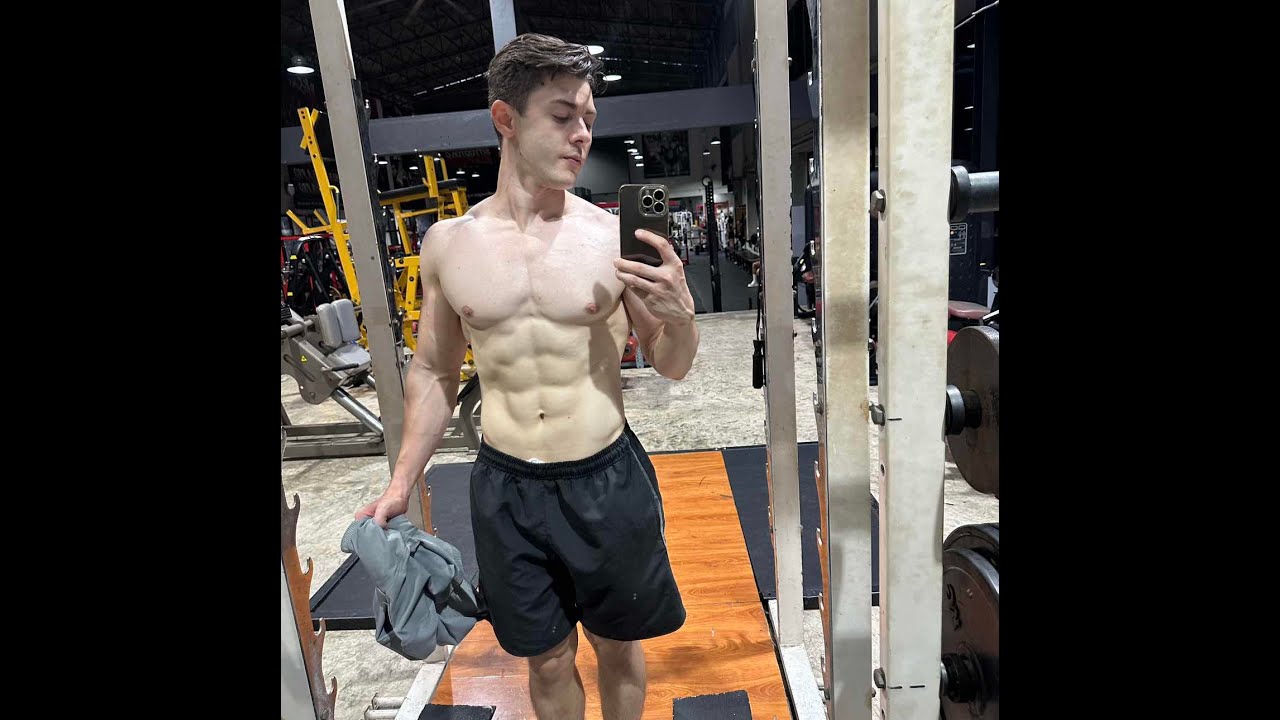 Thailand, Bangkok, MuscleFactory, Shoulders