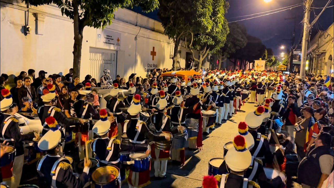 BANDA LICEO GUATEMALA POR ULTIMA VEZ EN EL CENTRO HISTORICO DE NOCHE EN EL 2024