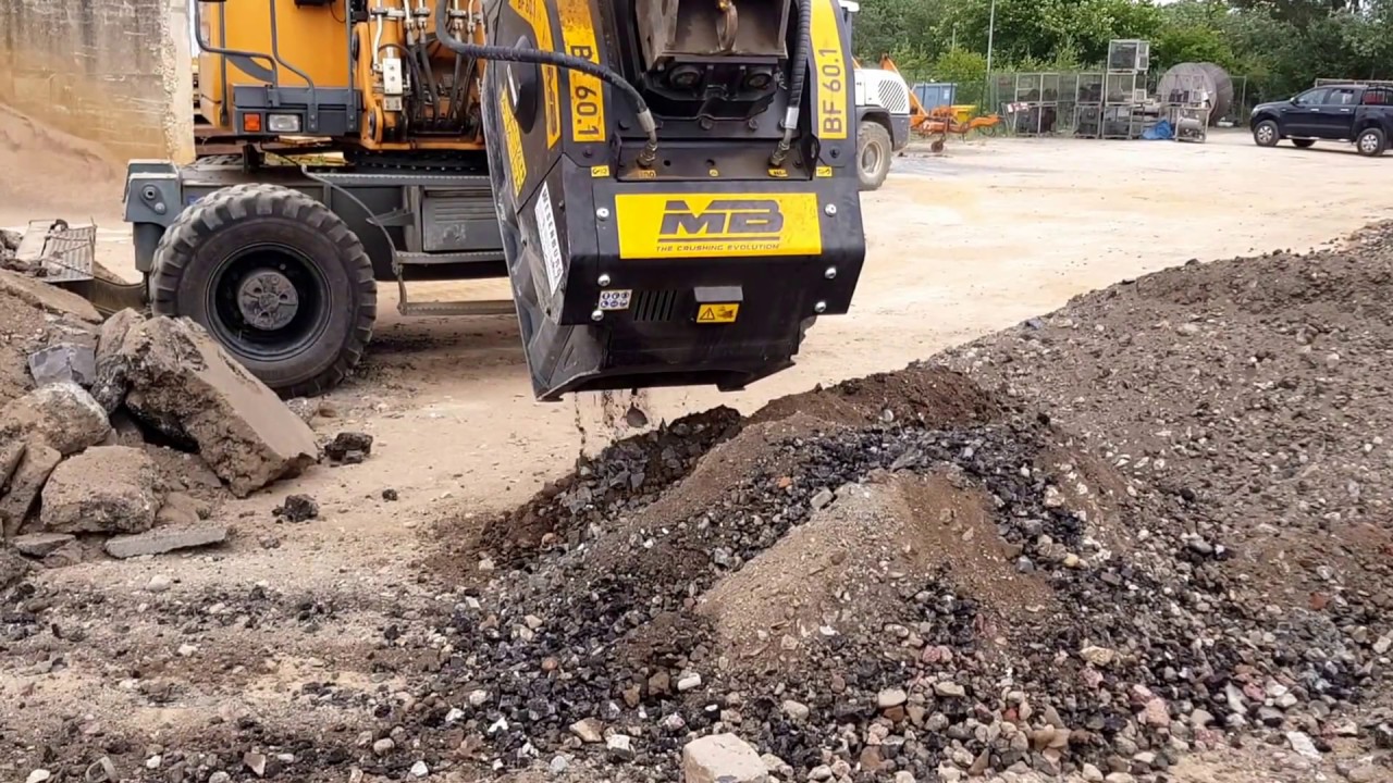 WESENBURG GmbH - Vorf&uuml;hrung Backenbrecher-L&ouml;ffel MB Crusher MB BF60.1