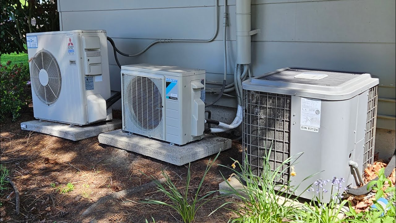 2000 Comfortmaker Soft Sound CHP Heat Pump Running in Cool Mode and Two Ductless Units