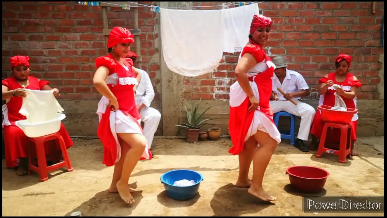 Las lavanderas Esther festini de Ramos Ocampo....