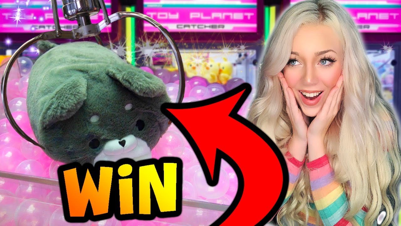 GIANT CLAW MACHINE WINS AT THE ARCADE!! HOW TO WIN HUGE PRIZES!!