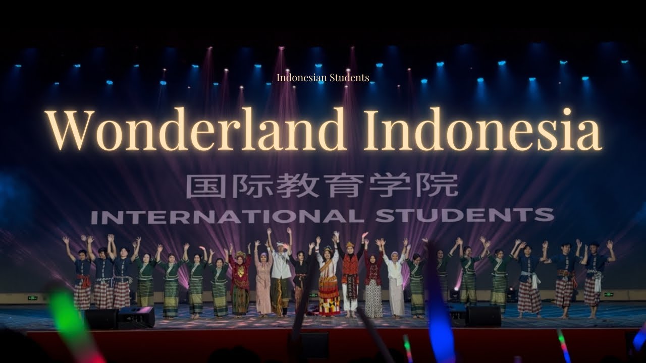 Wonderland Performance in China 