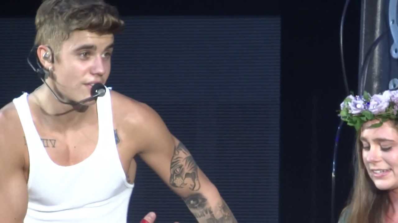JUSTIN BIEBER One Less Lonely Girl (PRUDENTIAL CENTER JULY 31st) lauren
