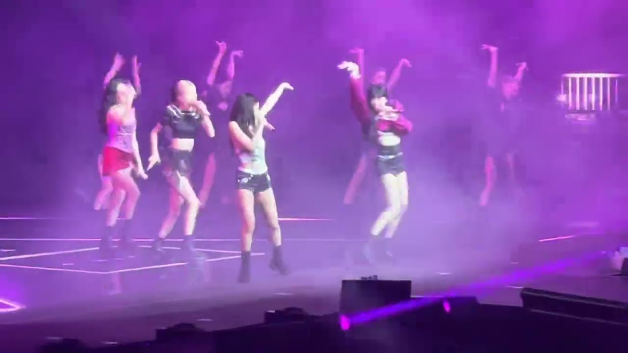 BLACKPINK - Pink Venom + dance break  | Chicago 2022 BORN PINK WORLD TOUR Day 1