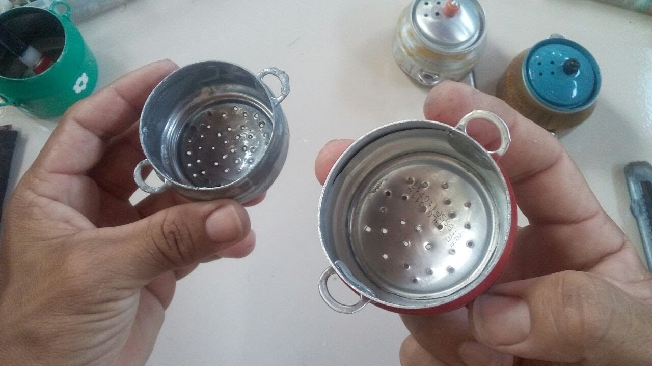 Como fazer escorredor de macarrão de latinha em miniatura