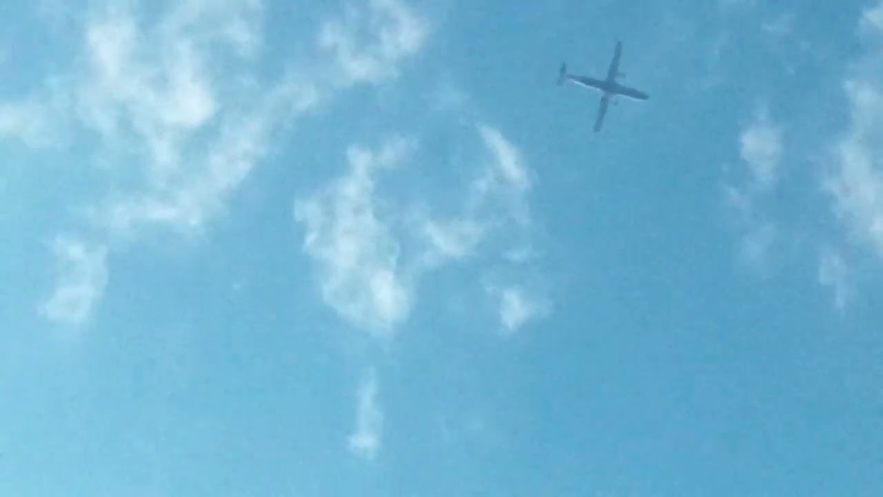 ATR 72 fly-by 