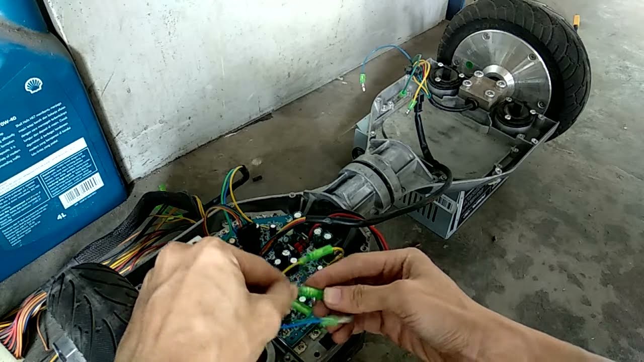 HOVERBOARD REPAIR - Memasang mainboard controller