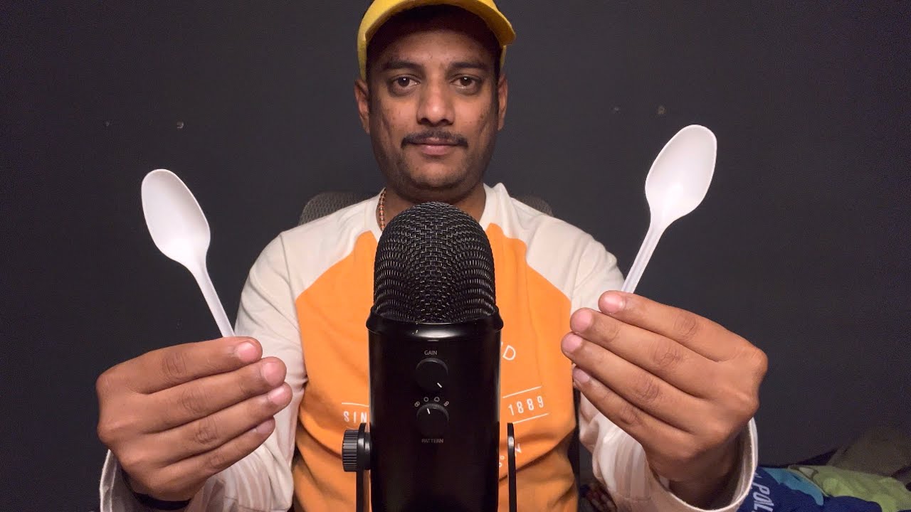 ASMR Spoons On Mic ( No Talking)