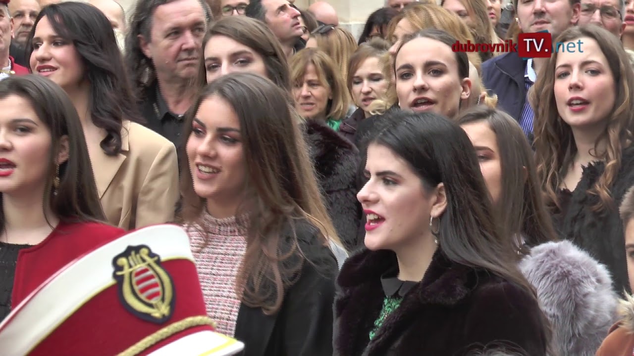 www.dubrovnikTV.net/ BADNJAK U GRADU