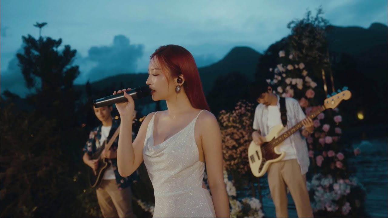LydiaBaobao - 斷線 Live Music Video