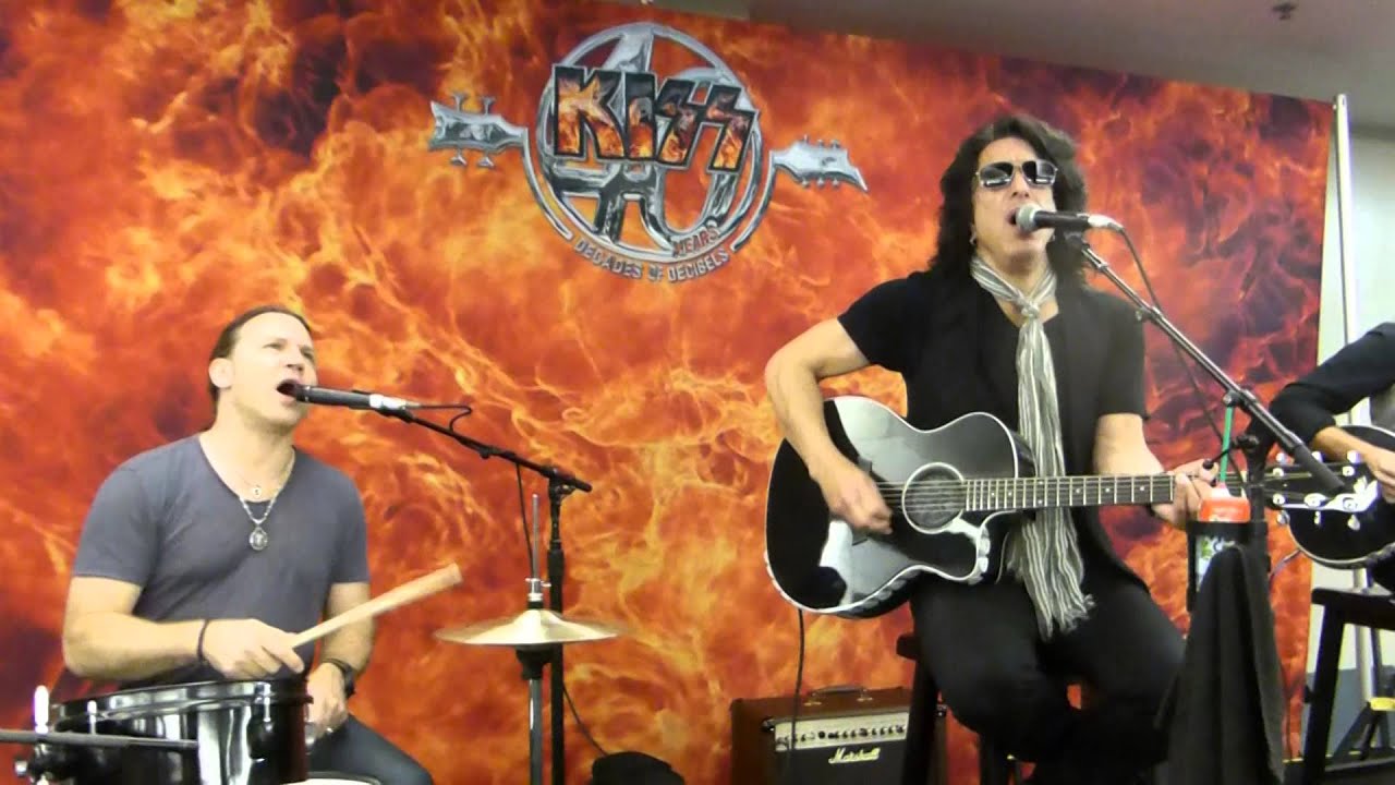 KISS - Hard Luck Woman - Acoustic Session - Bridgestone Arena, Nashville, TN - 7/16/14