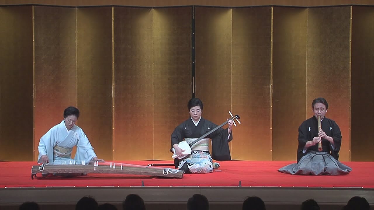 地歌《八重衣》 Jiuta ''Yaegoromo''