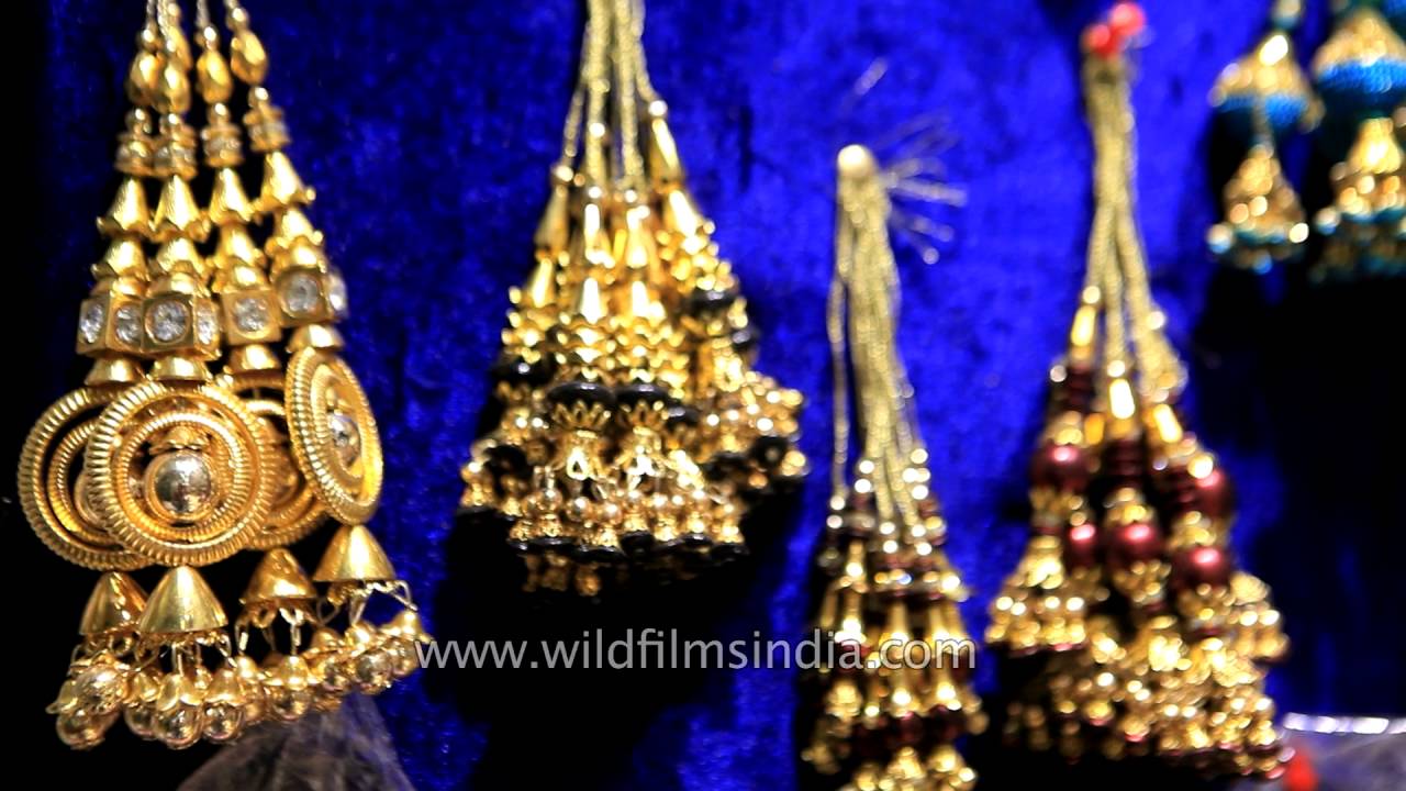 Kinari Bazar, a popular place to shop for weddings in Delhi