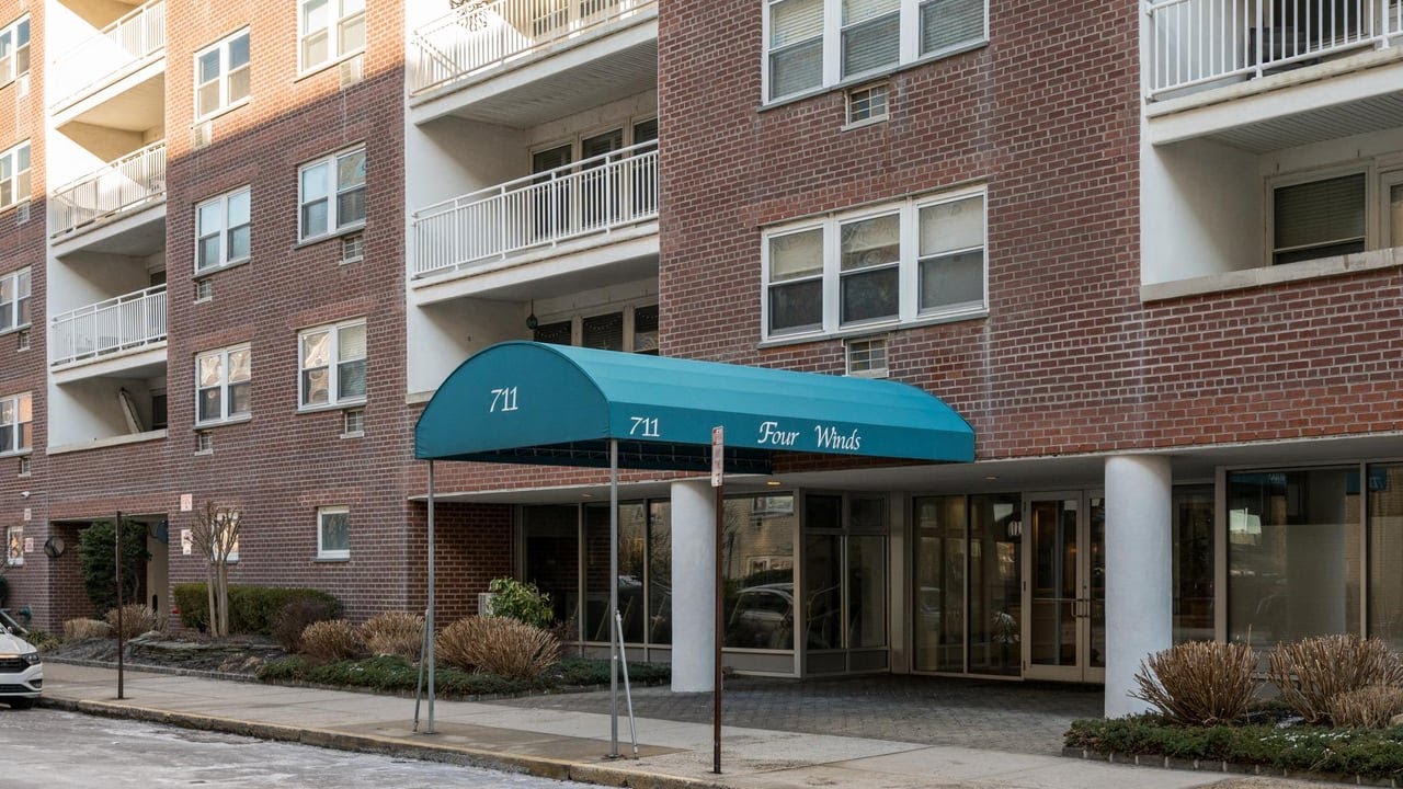 711 Shore Rd, Long Beach, NY