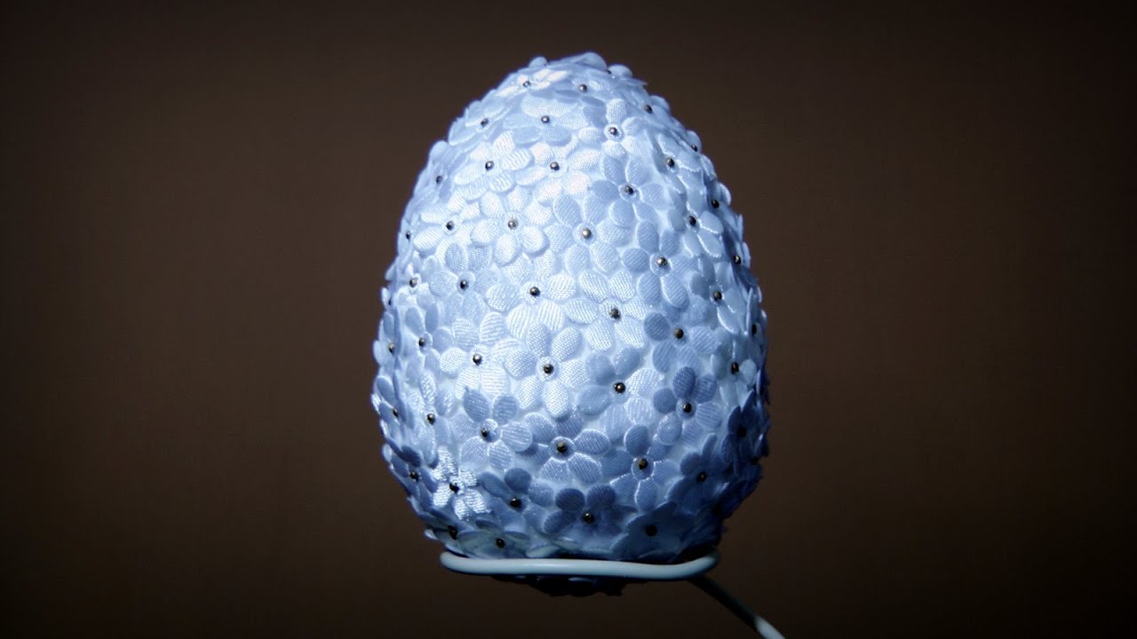 Styropianowe jajko zdobione kwiatkami