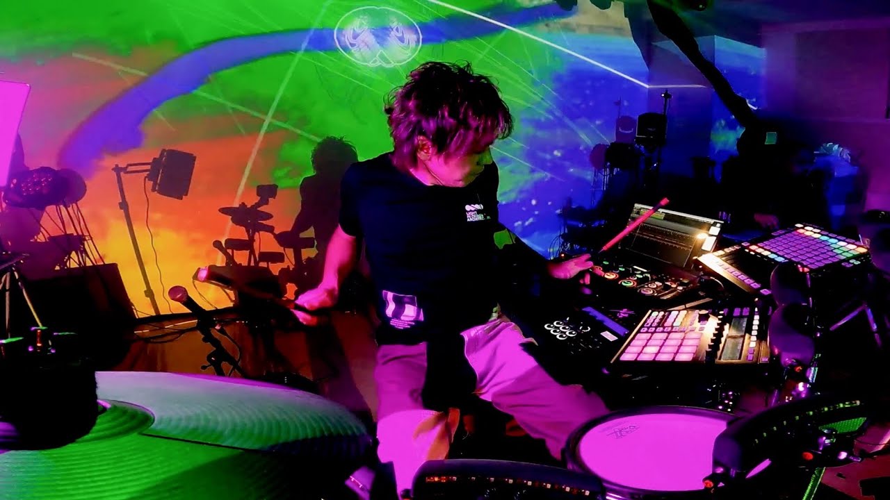 T a k a s h i  M o r i    electric drum _ live looping in SWAMP OSAKA #2  digest