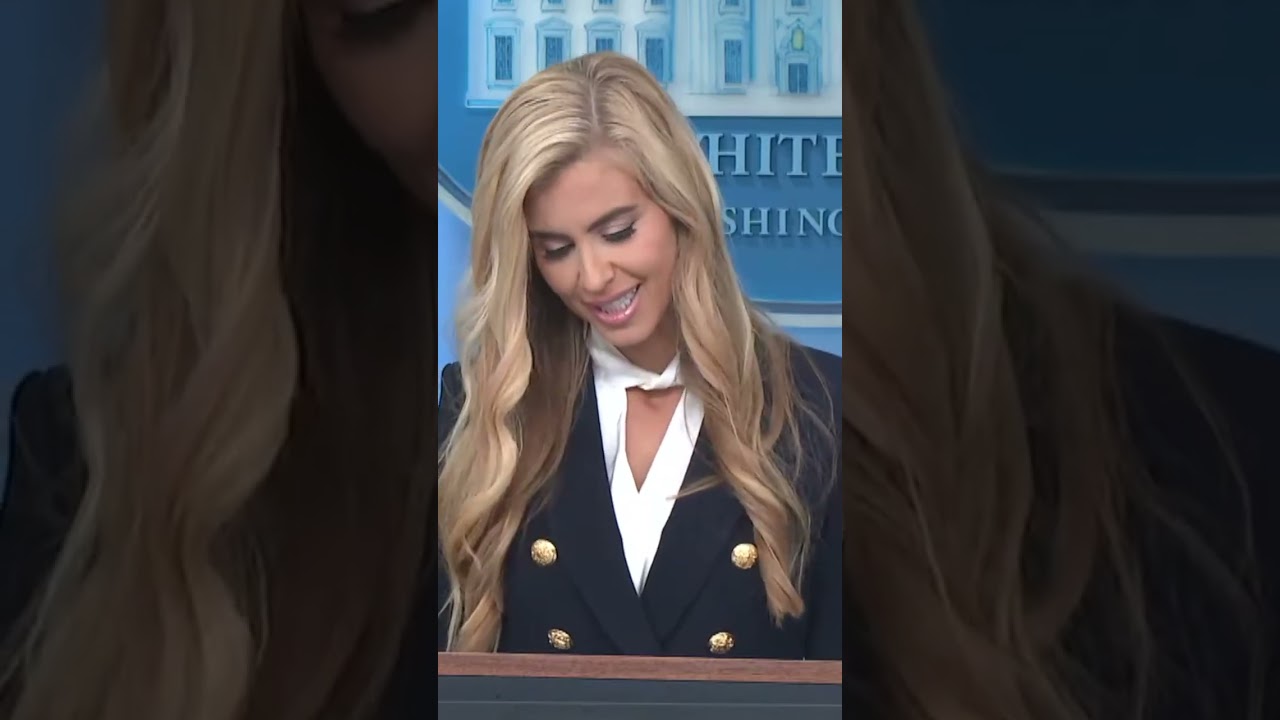 Katie Zacharia&rsquo;s first White House press briefing had an audience of one&hellip;.😂🇺🇸 #trump #pressbriefing