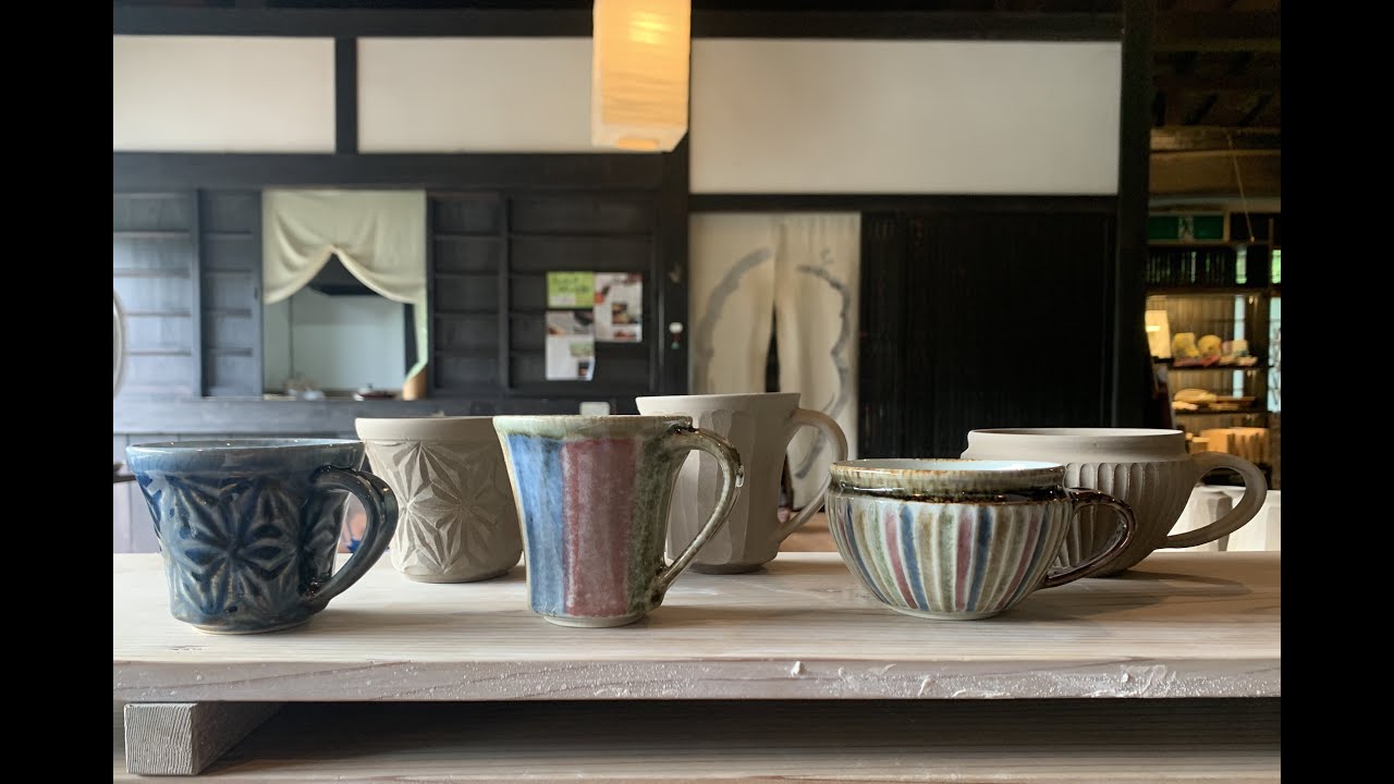 マグカップの装飾とハンドル付け・河井一喜
