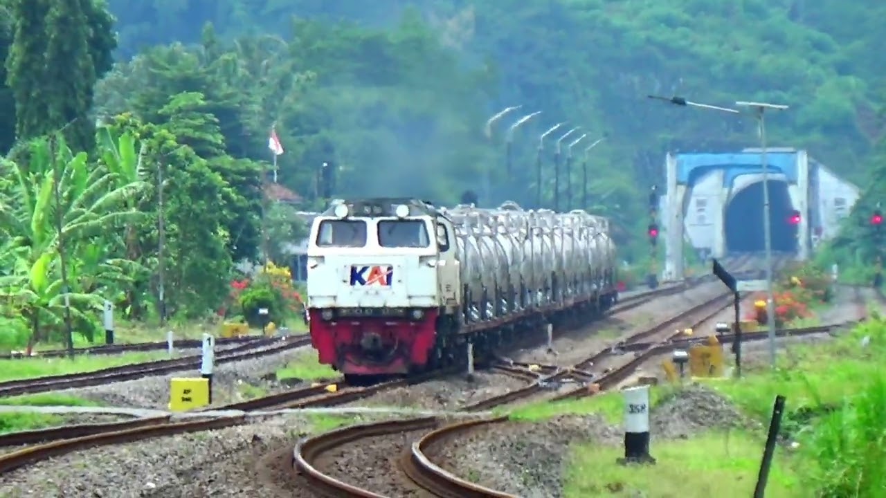 Spot notog hunting kereta api panjang indonesia