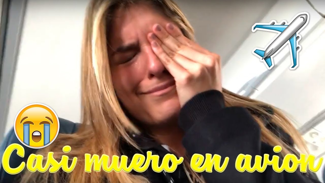 CASI MUERO EN AVIÓN ✈😭 - Laura Tobon