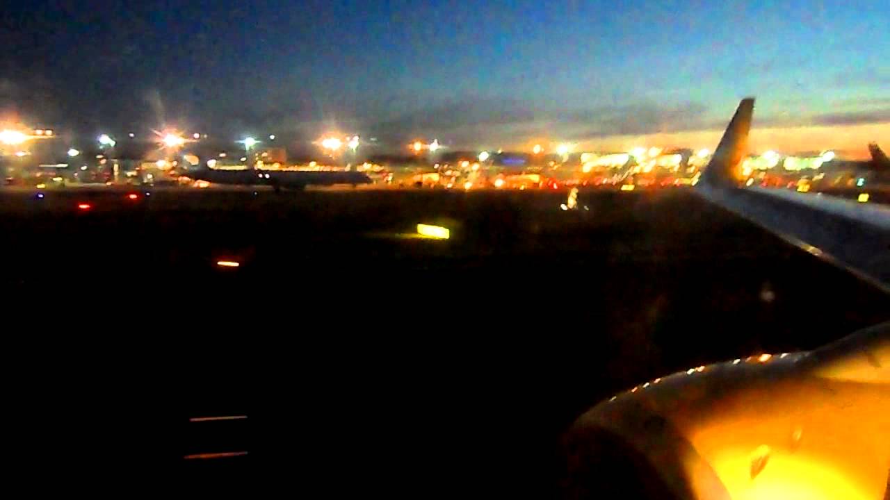 TUIfly 737-800 Start in Frankfurt