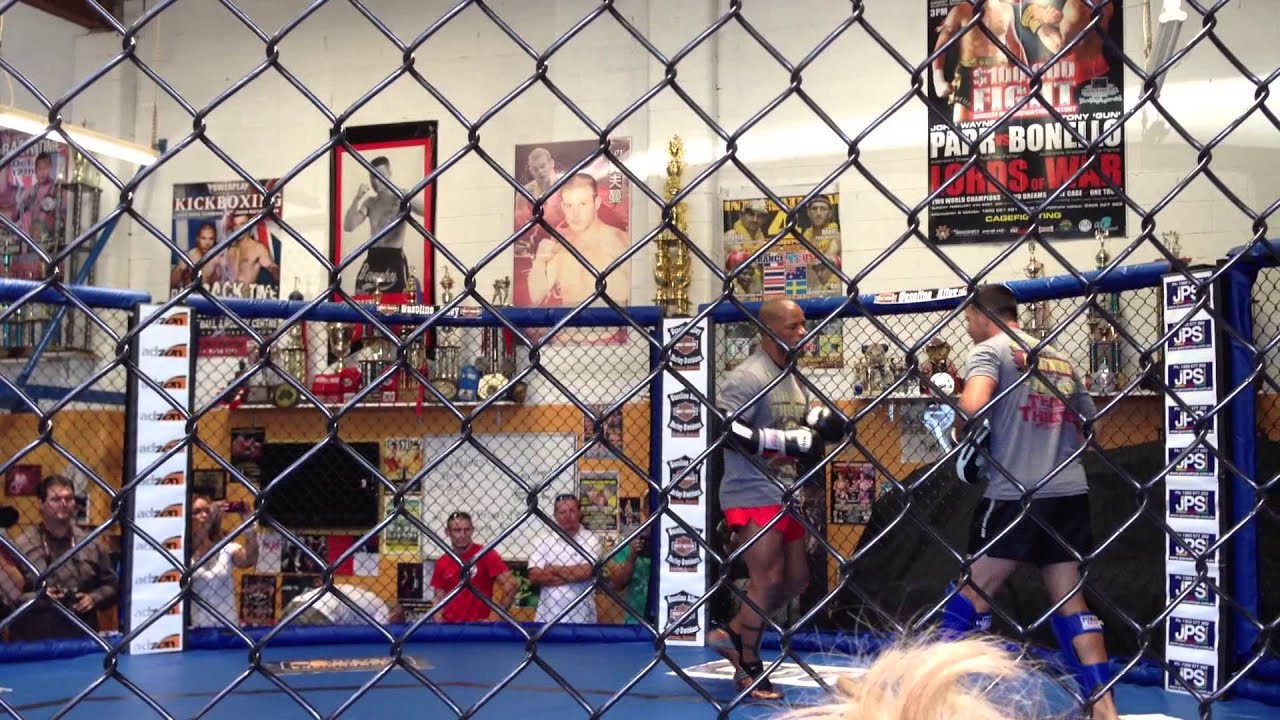 Hector Lombard Open workout at Boonchu gym for UFC on FX 6