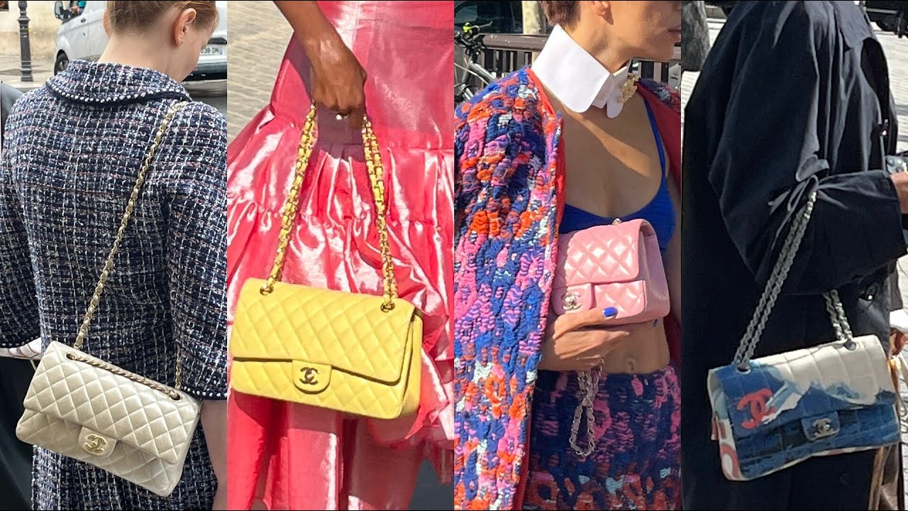 Сумка Chanel в Париже, Франция, уличная мода.