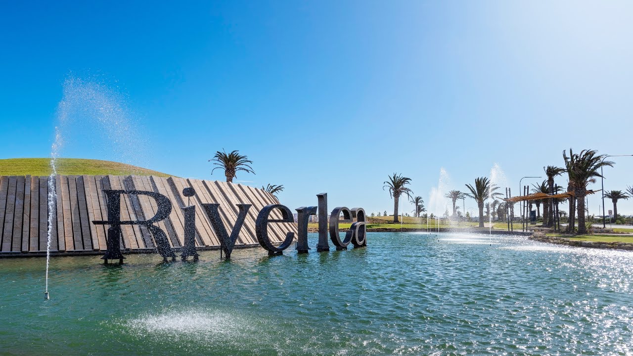 Creating the Riverlea Entry Lakes